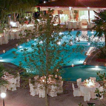 Four Seasons Hotel Трилофон Экстерьер фото