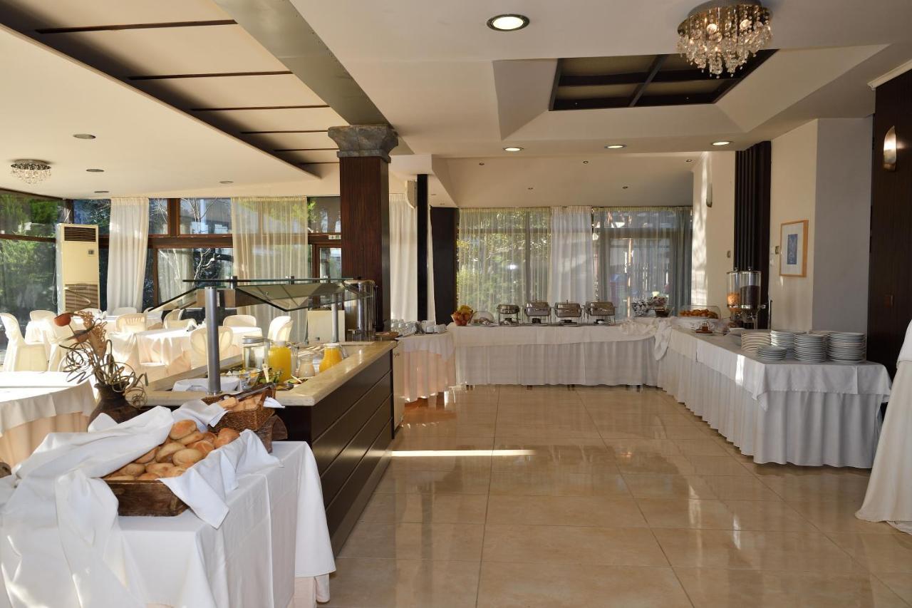 Four Seasons Hotel Трилофон Экстерьер фото